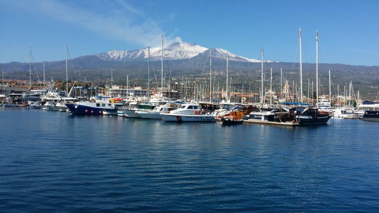 Apartamento Casa Donna Rosaria Tra Etna E Taormina Riposto Exterior foto