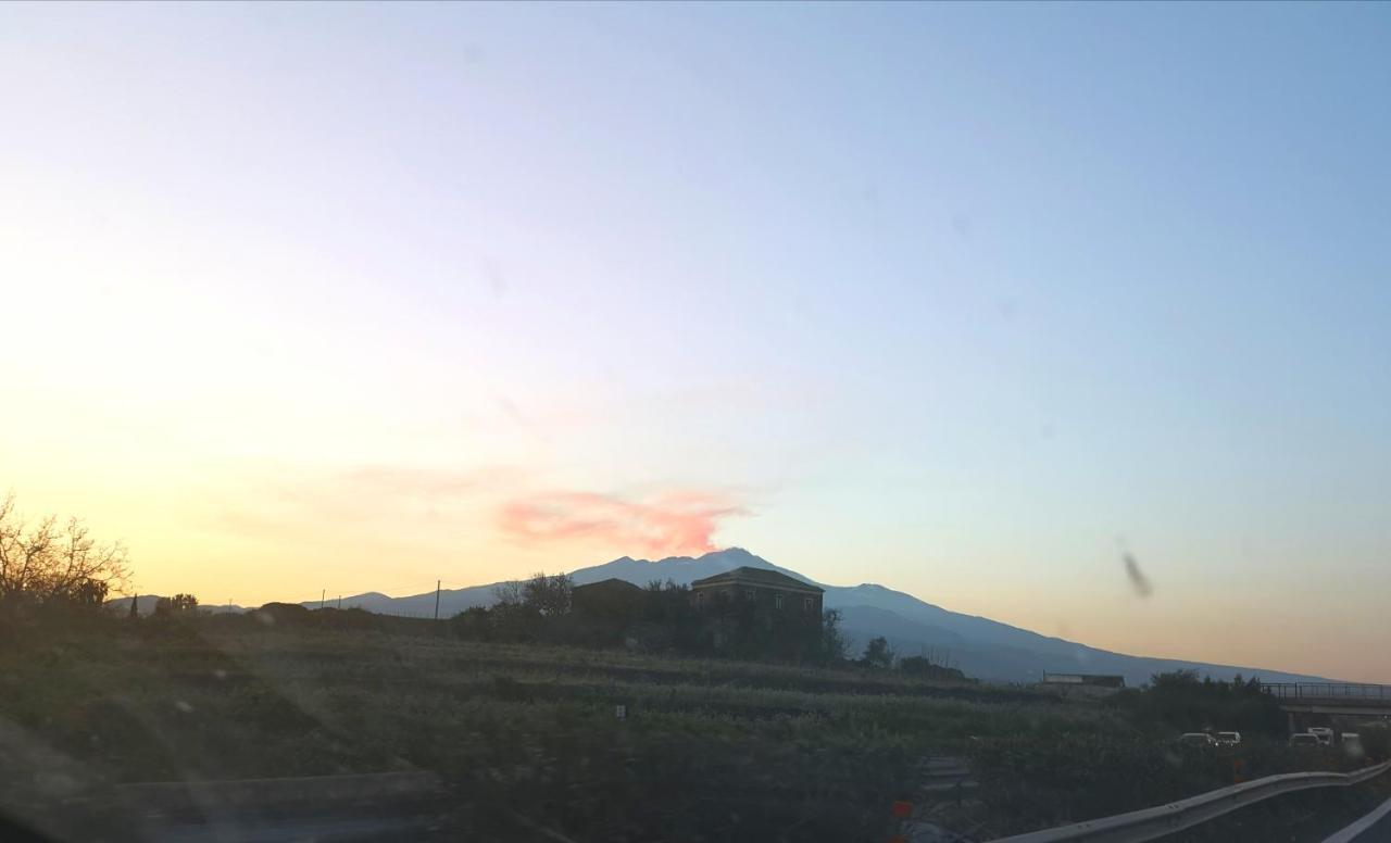 Apartamento Casa Donna Rosaria Tra Etna E Taormina Riposto Exterior foto